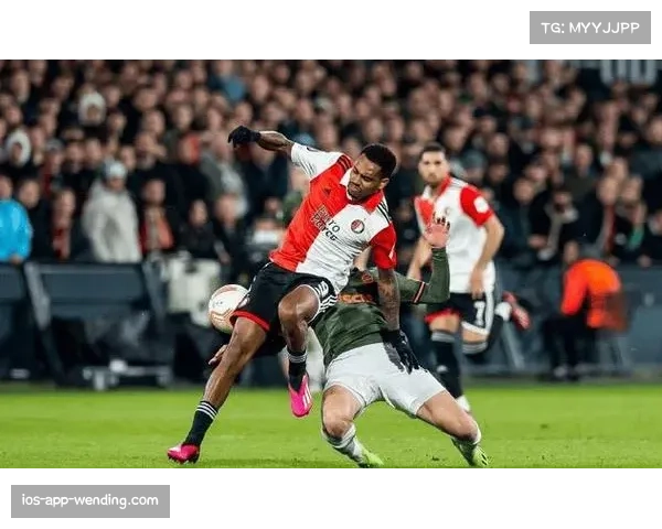 荷甲冠军争夺呈白热化 费耶诺德与埃因霍平分差仅三分